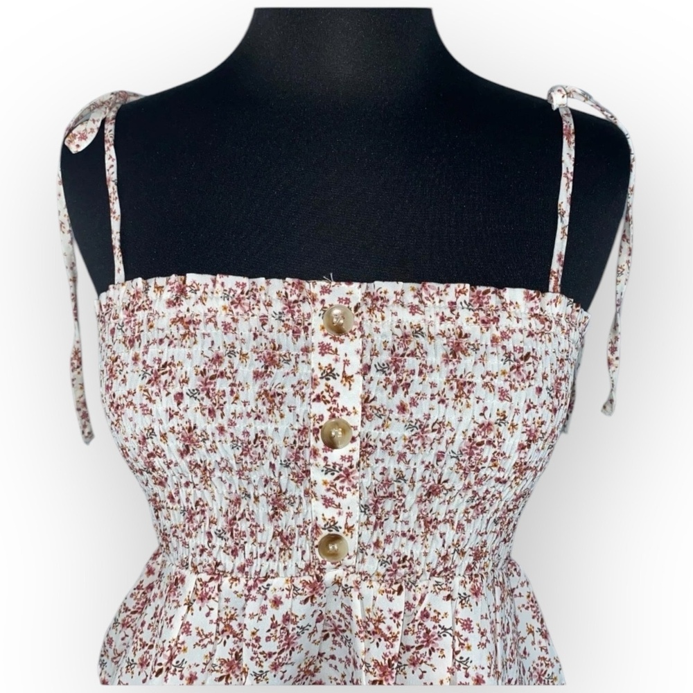 NWOT Paper Crane Women’s Medium Floral Smocked Crop Tank – Boho Summer Chic 428 - Picture 2 of 12